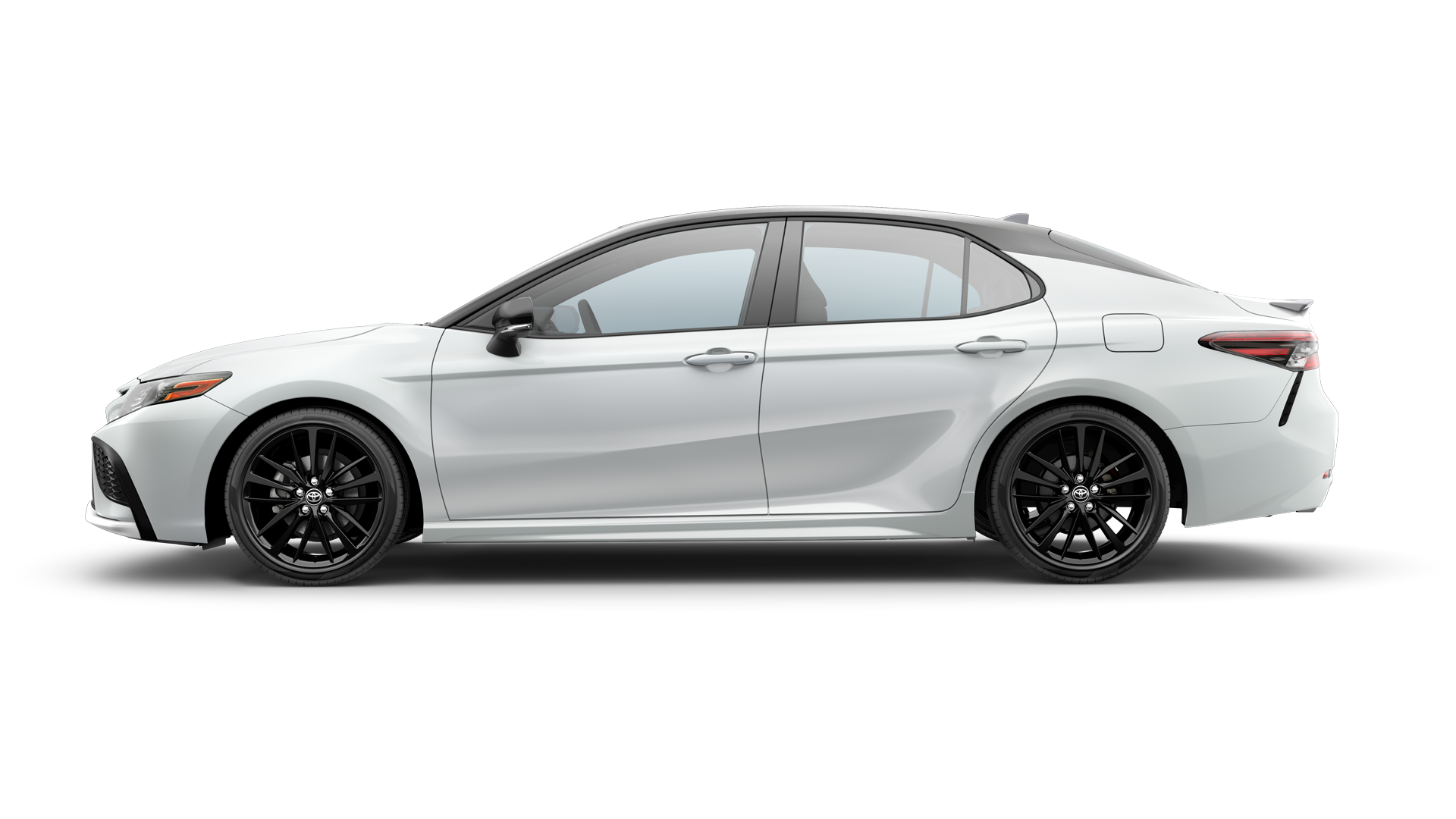 Three-sixty image of 2024 Camry Hybrid in Wind Chill Pearl/Midnight Black Metallic Roof and Spoiler*